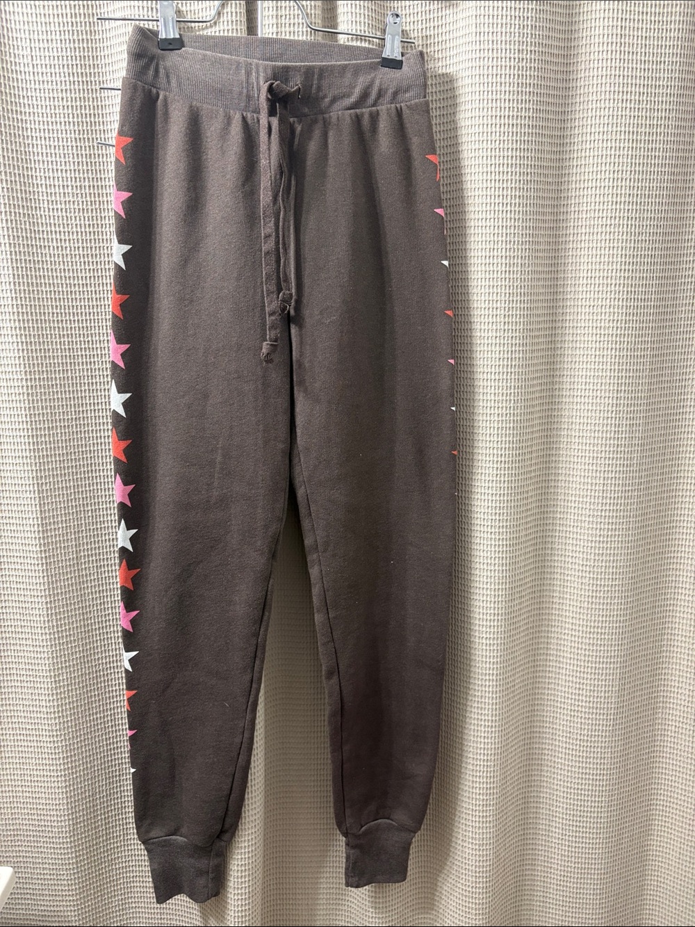 Wild fox brown star accent joggers never worn